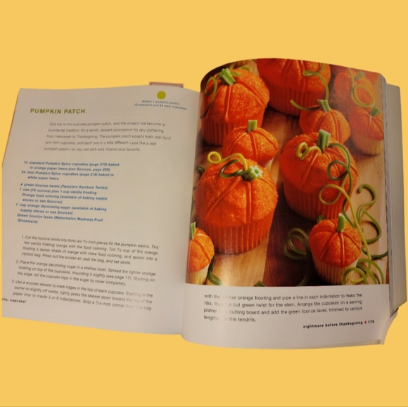 Hello, Cupcake Cookbook - Picture 5 of 5